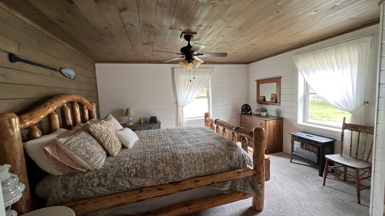 Photo of Bedroom in Ellenburg Center