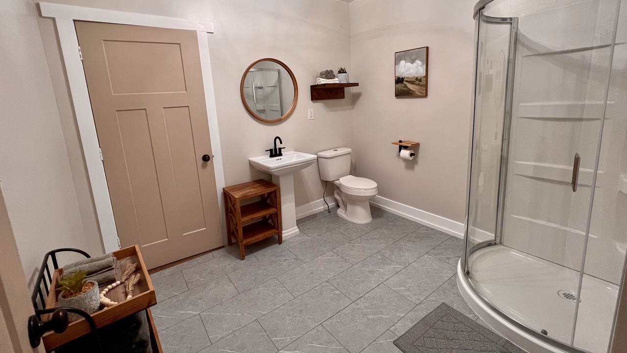 Photo of Bathroom in Borderland