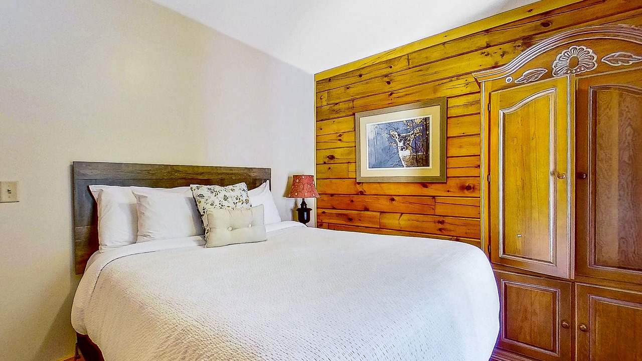 Photo of Bedroom in Warrensburg