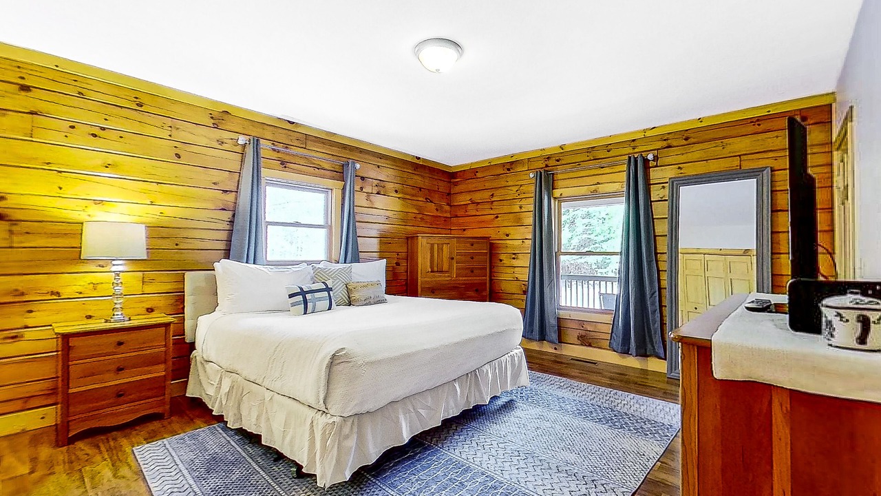 Photo of Bedroom in Warrensburg