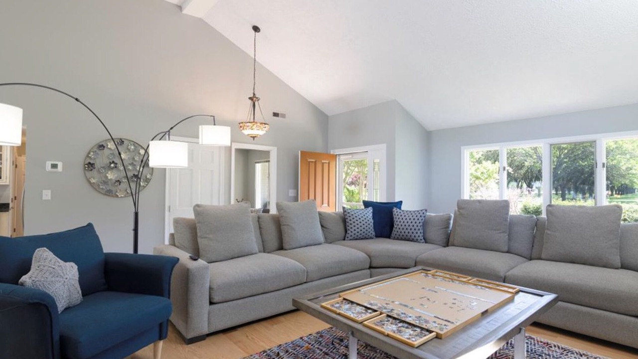 Photo of Livingroom in Royal Oak
