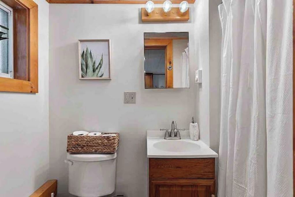 Photo of Bathroom in Thornton