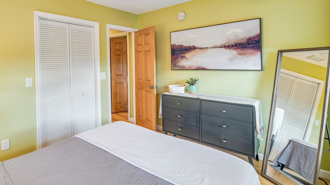 Photo of Bedroom in Saratoga Springs