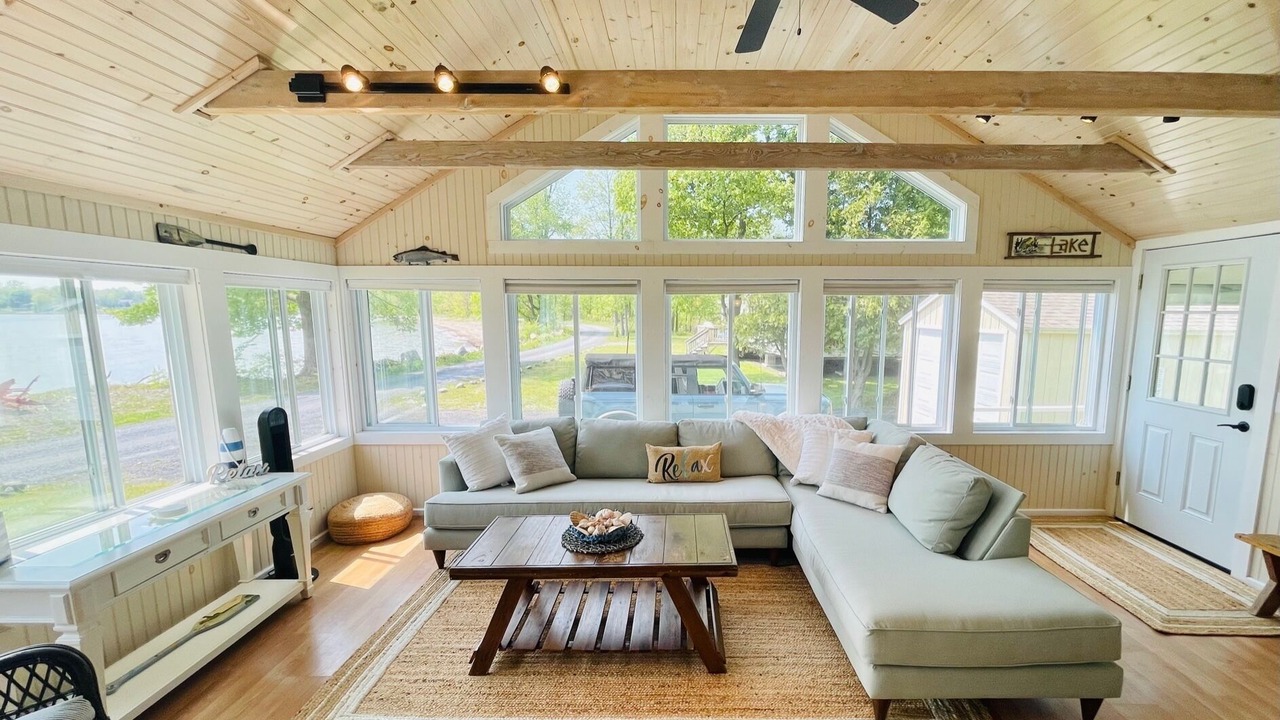Photo of Livingroom in North Hero