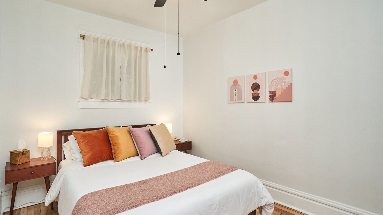 Photo of Bedroom in Highland Square