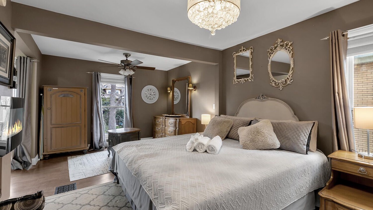 Photo of Bedroom in Downtown Niagara Falls