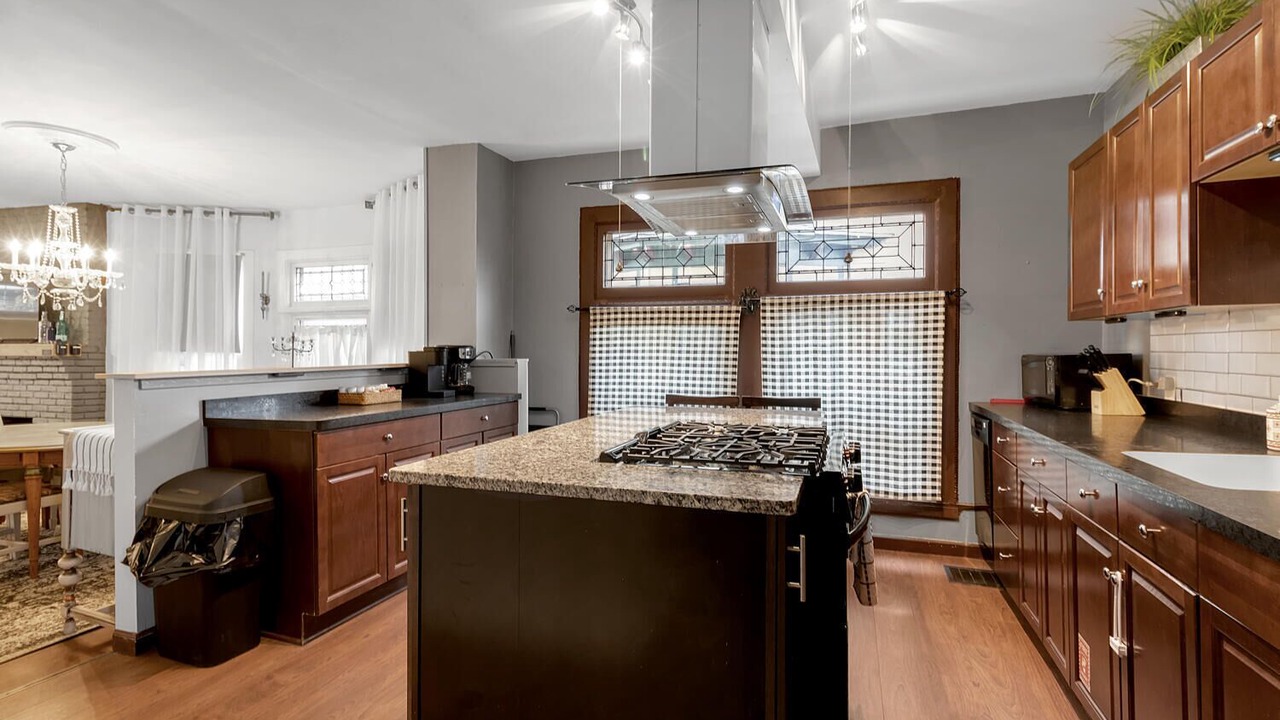 Photo of Kitchen in Downtown Niagara Falls