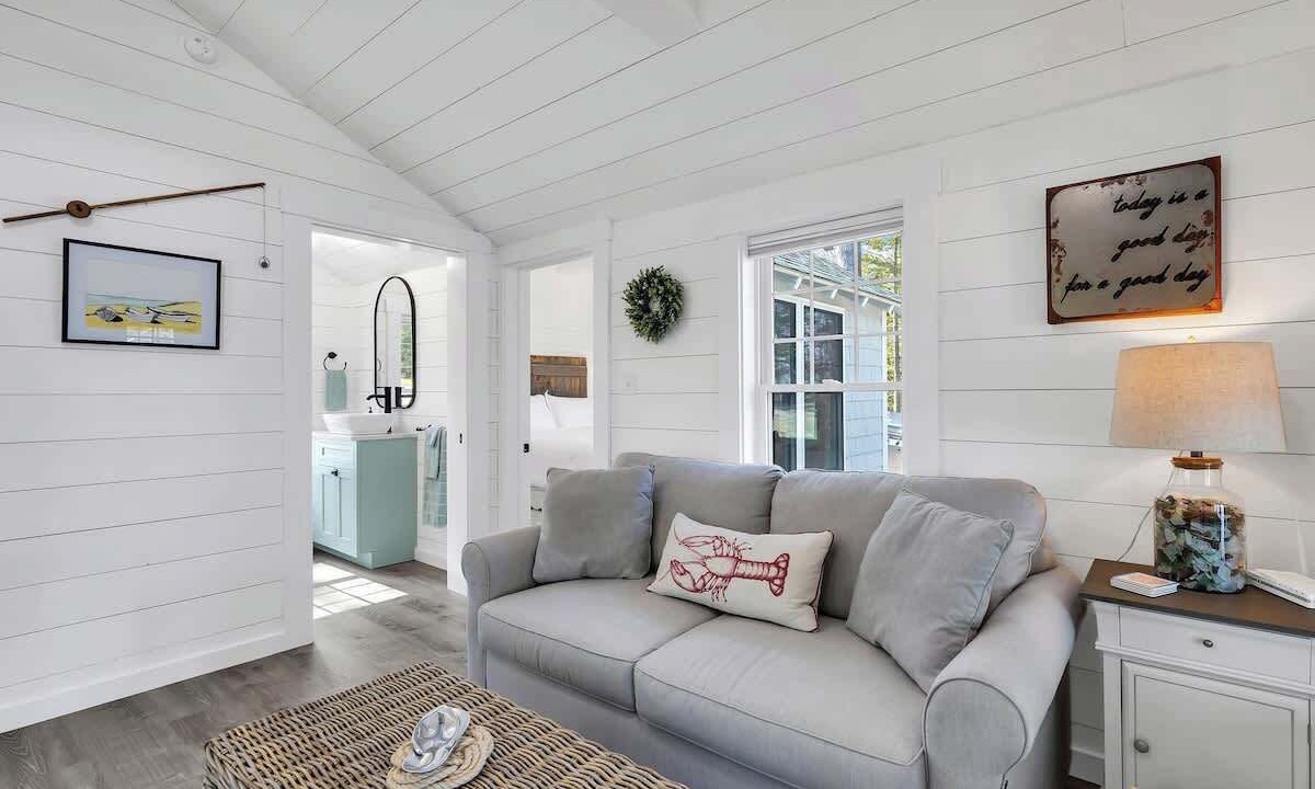 Photo of Livingroom in Surry