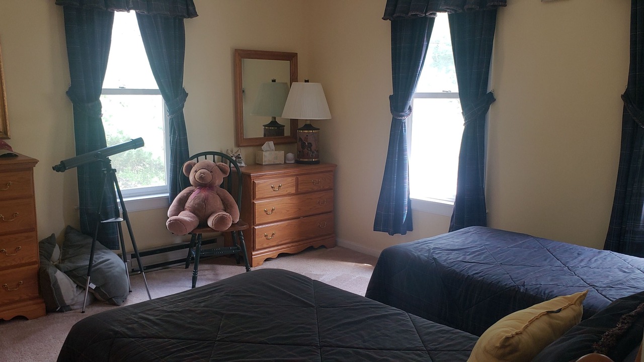 Photo of Bedroom in Huletts Landing