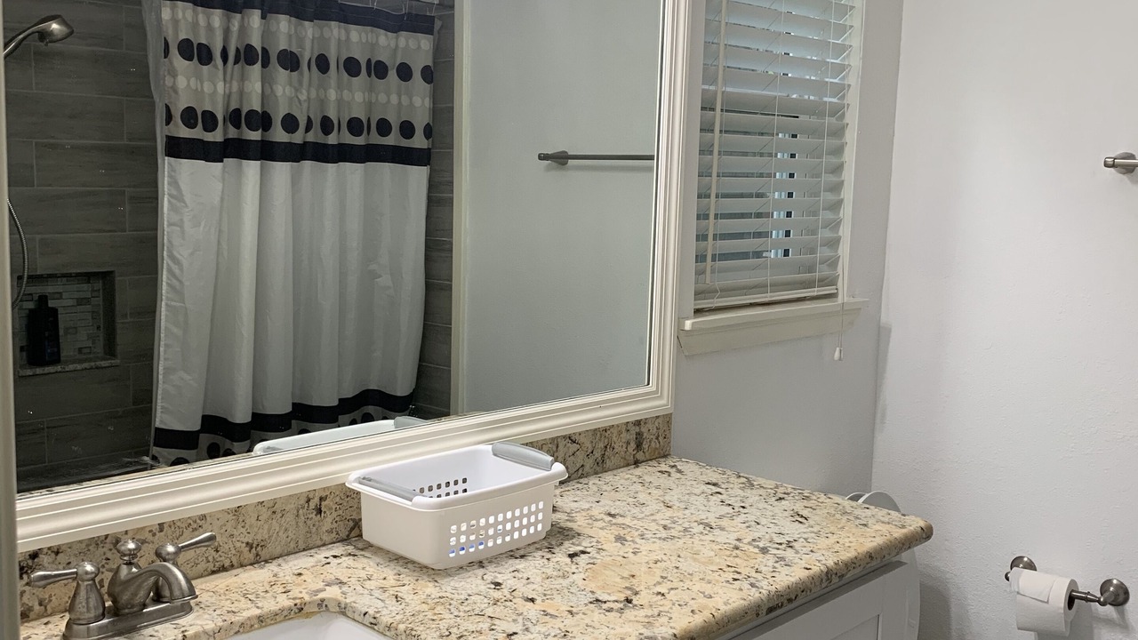 Photo of Bathroom in Dickinson