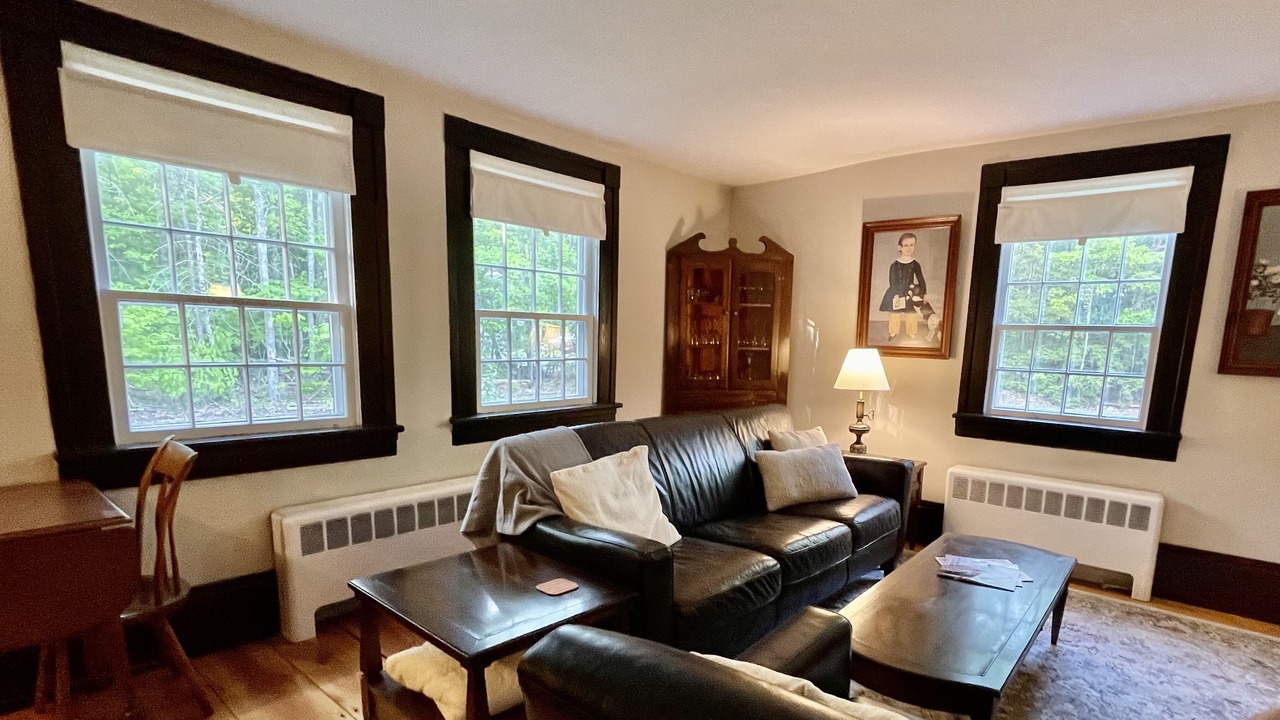 Photo of Livingroom in Concord