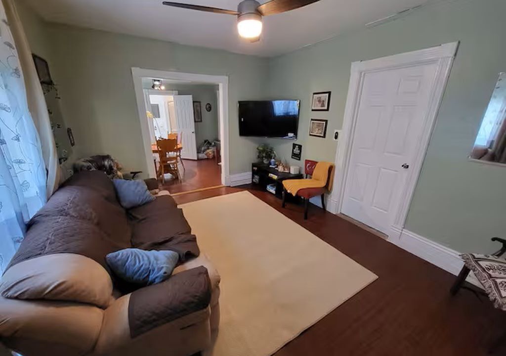 Photo of Bedroom in Jamestown