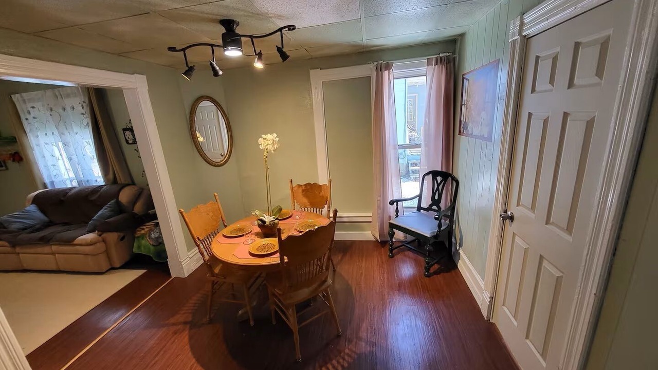 Photo of Bedroom in Jamestown