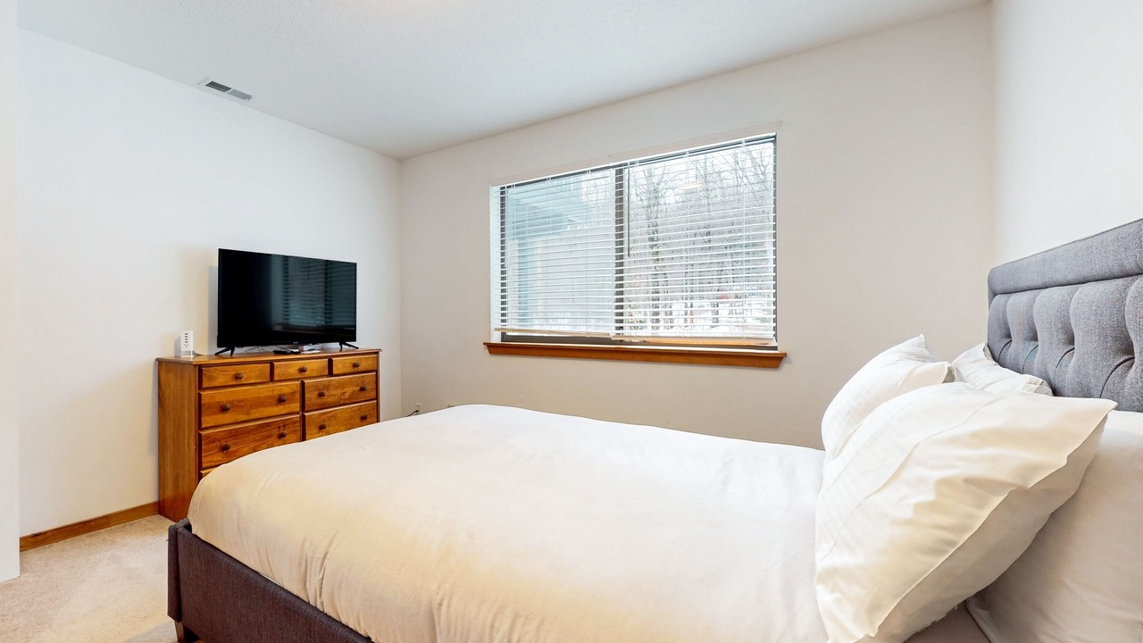 Photo of Bedroom in Ludlow