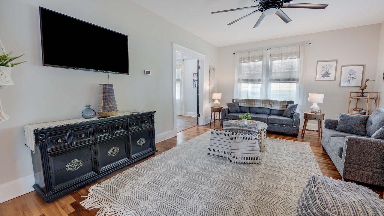 Photo of Bedroom in Colonial Beach