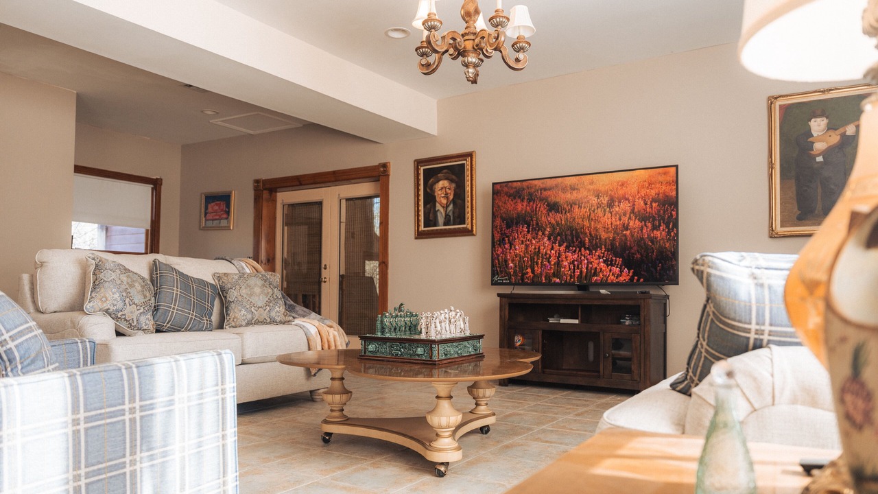 Photo of Livingroom in Round Top