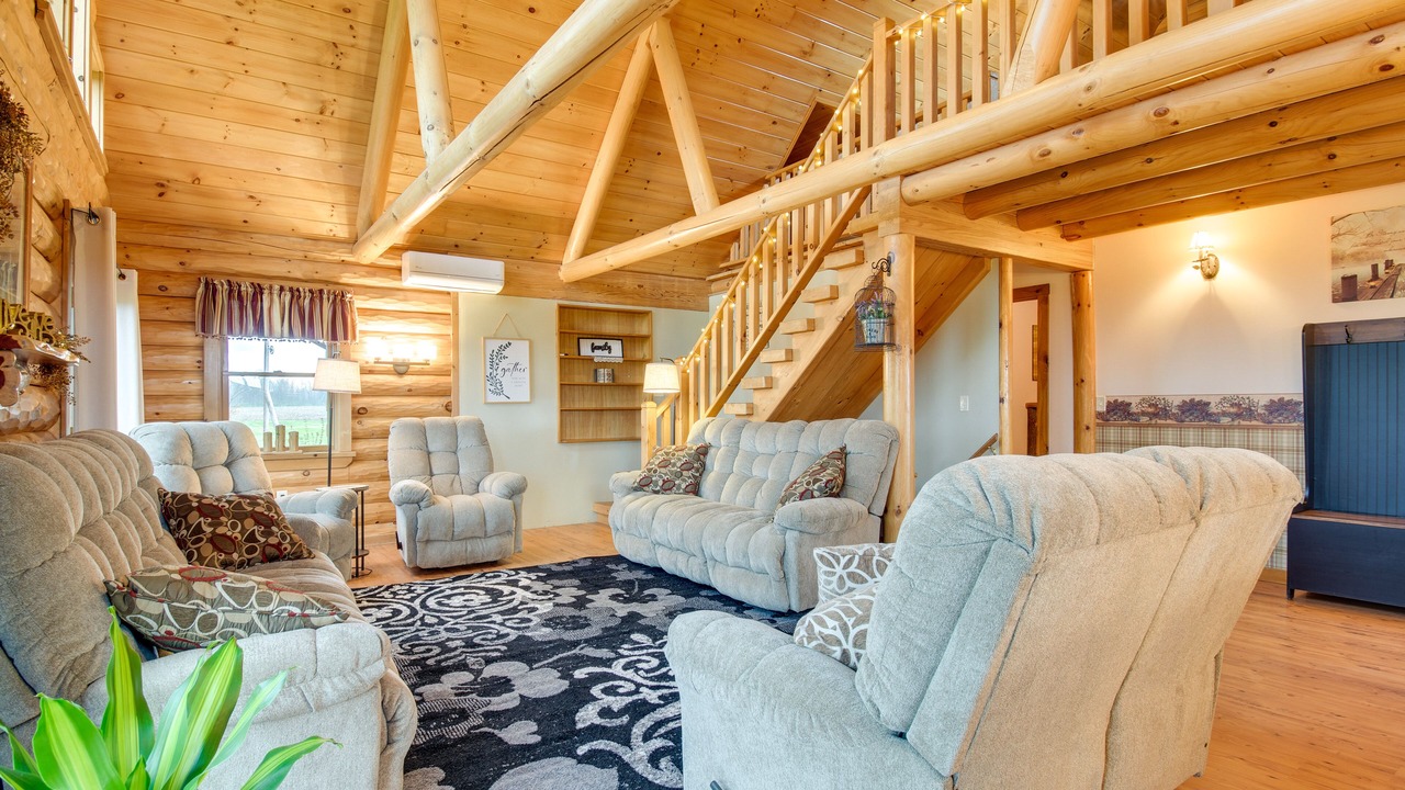 Photo of Livingroom in Romulus