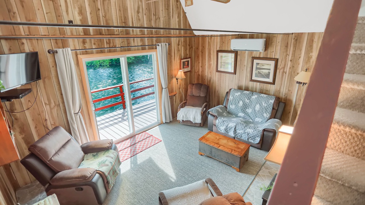 Photo of Livingroom in Loyalton