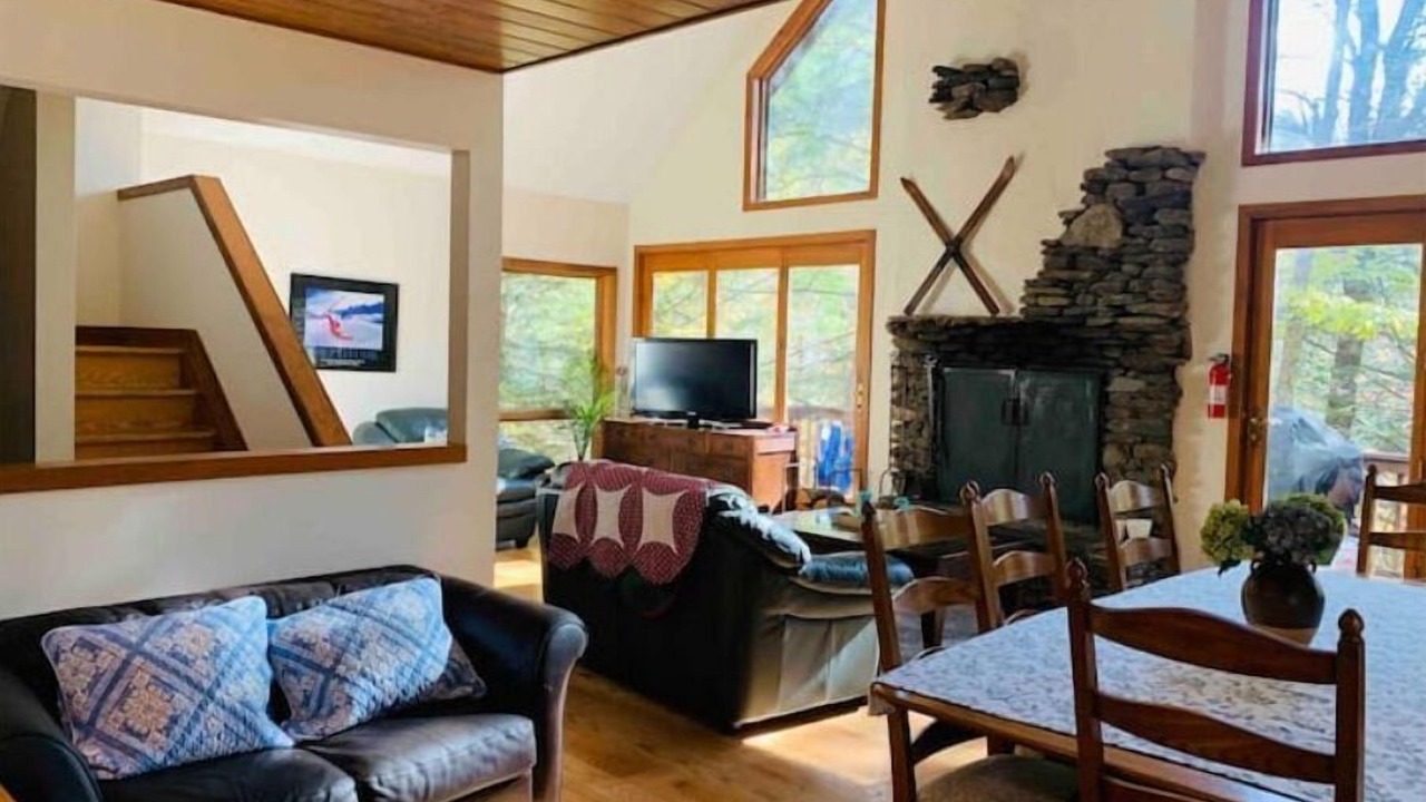 Photo of Livingroom in Pittsfield