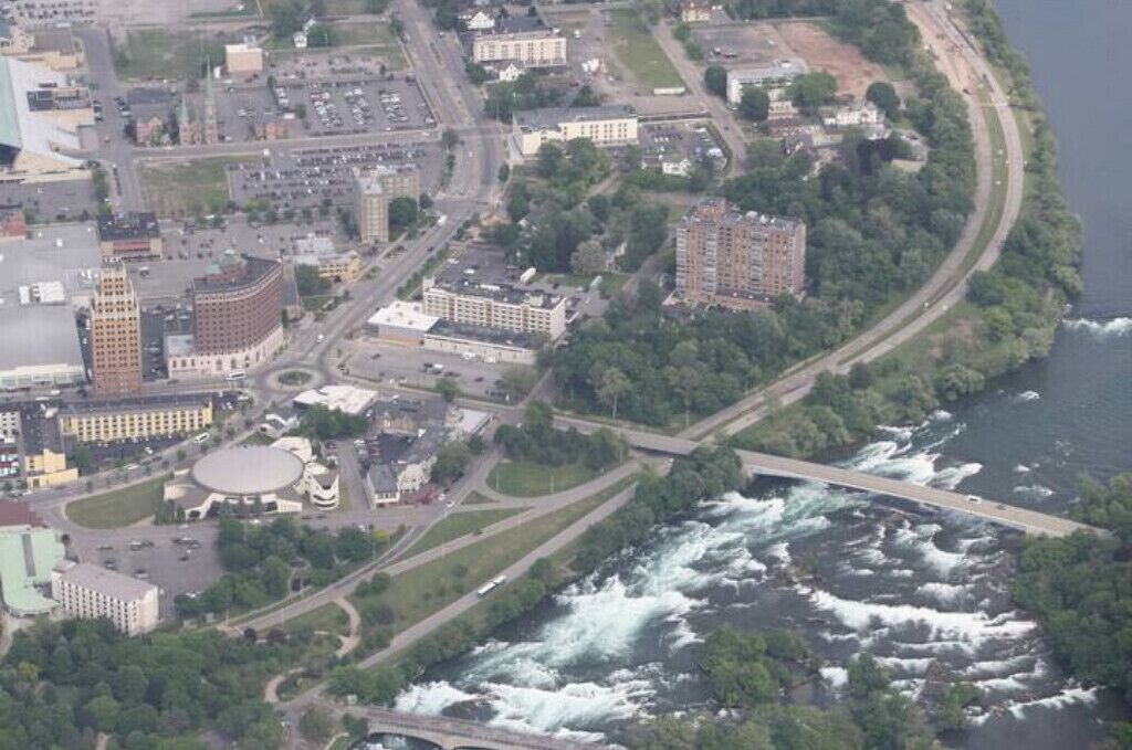 Photo of Outdoor in Downtown Niagara Falls