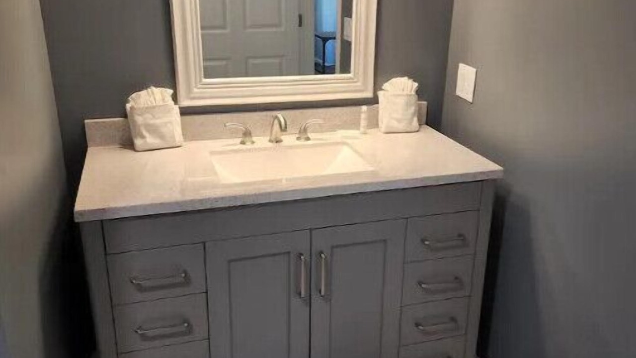 Photo of Bathroom in Downtown Niagara Falls