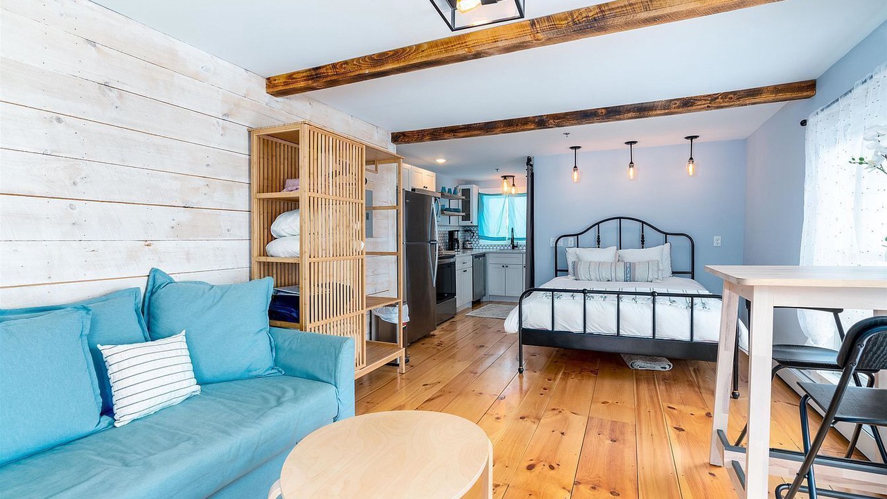 Photo of Livingroom in Stowe Village Historic District