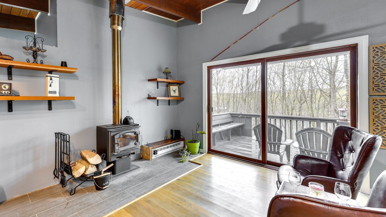 Photo of Livingroom in Delevan