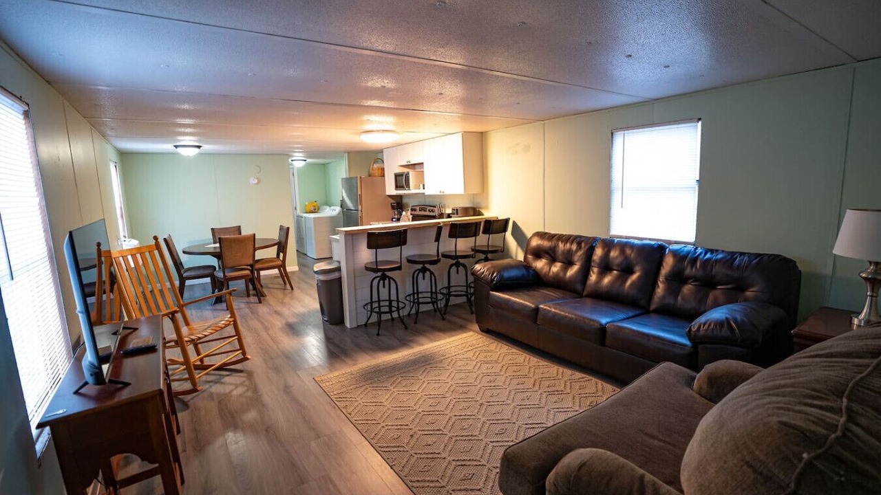 Photo of Livingroom in Newtown