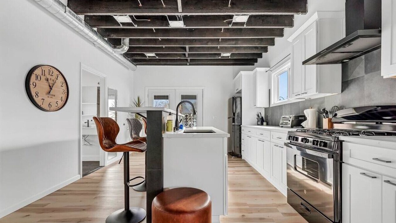 Photo of Kitchen in Front Park