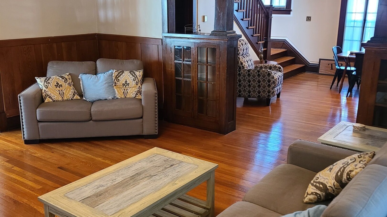 Photo of Livingroom in Pocahontas