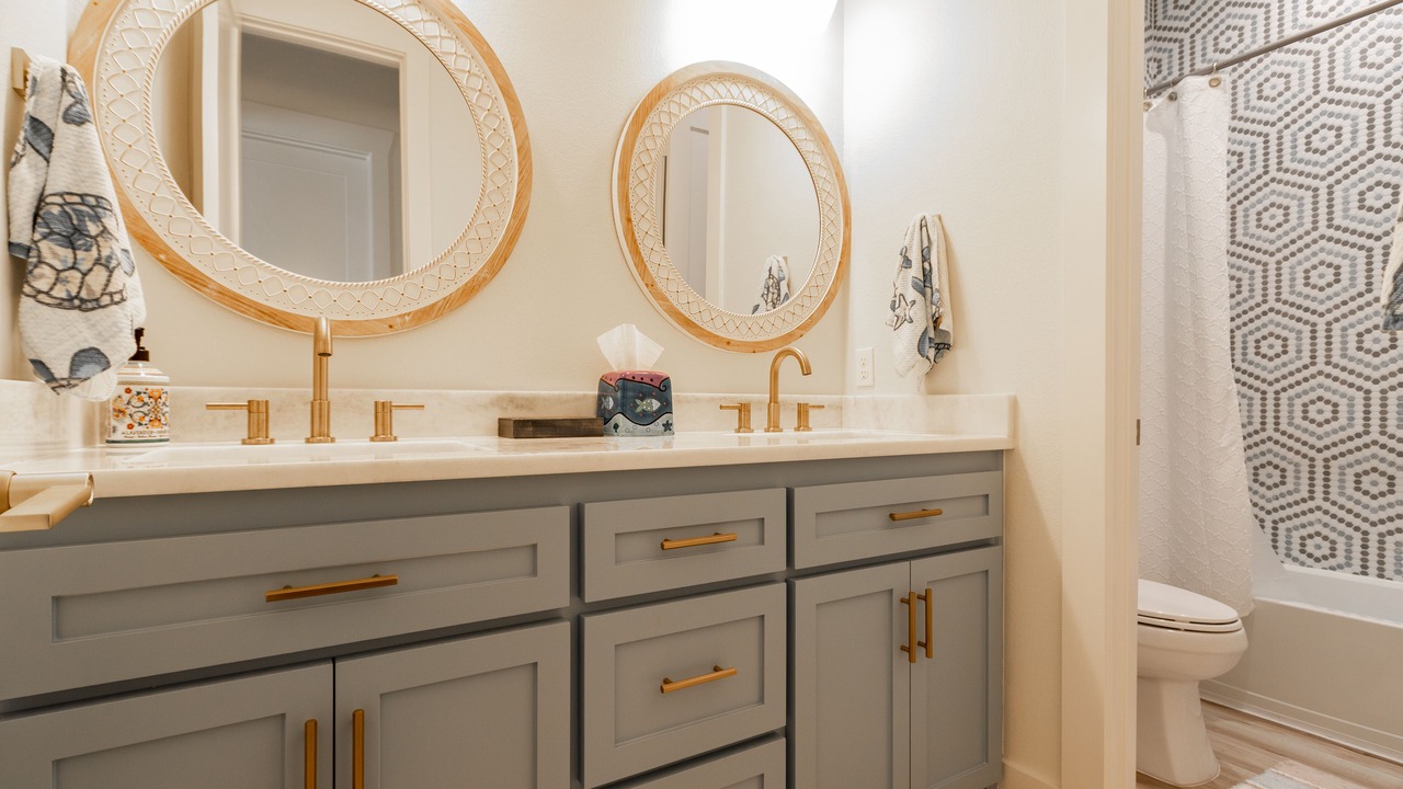 Photo of Bathroom in Terramar Beach