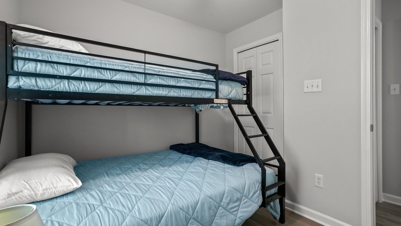 Photo of Bedroom in Captain's Cove