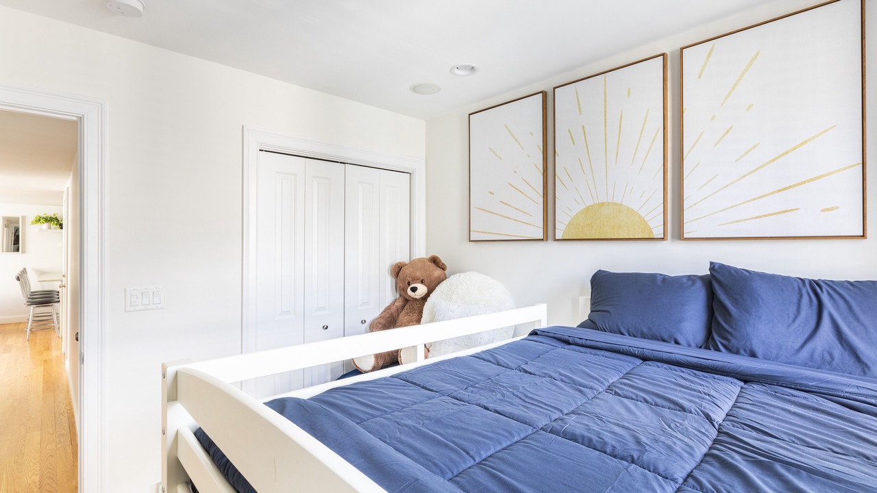 Photo of Bedroom in Columbus Park - Andrew Square