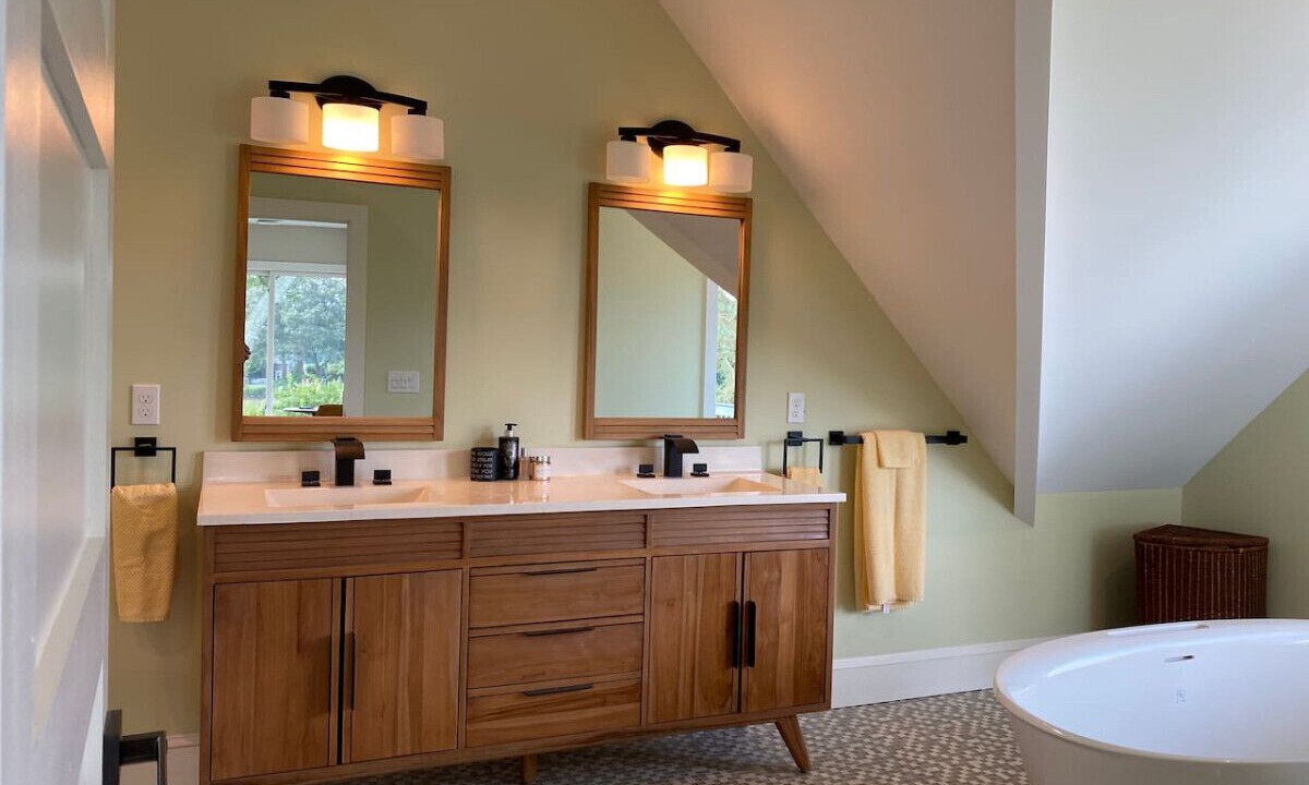 Photo of Bathroom in Cape Anne