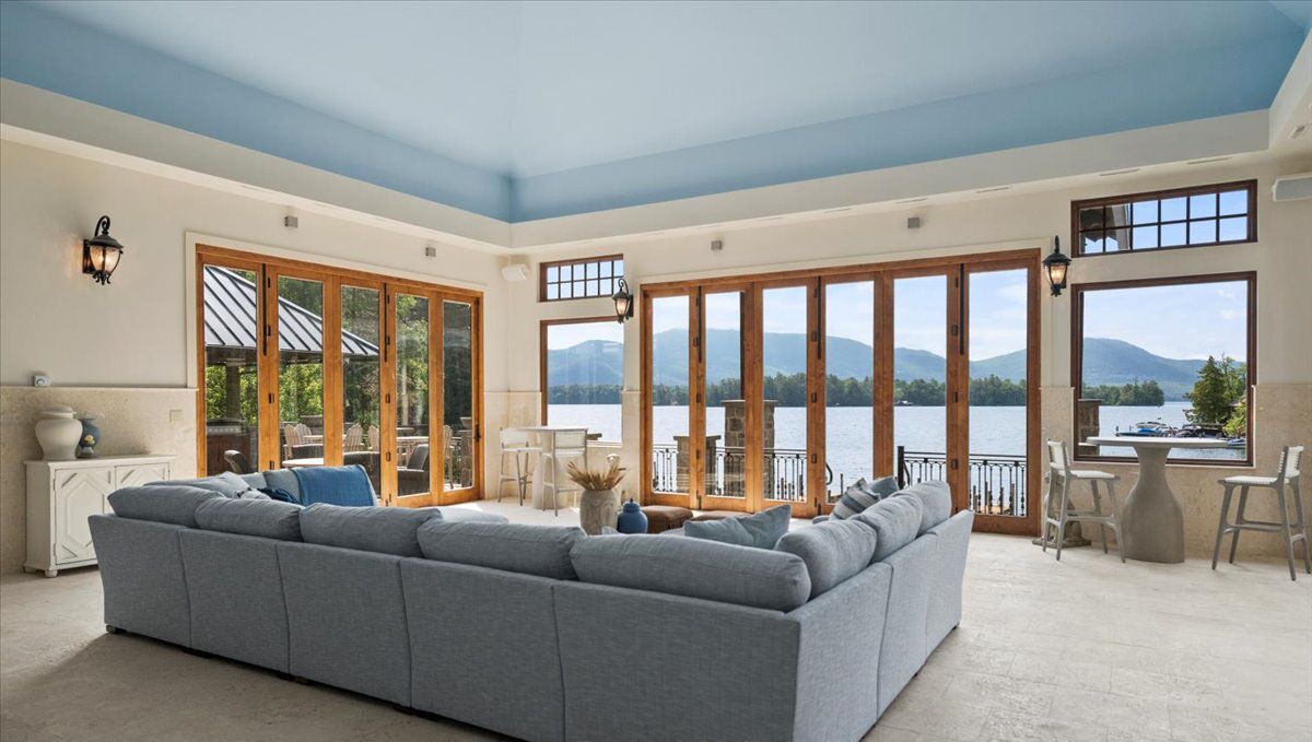 Photo of Livingroom in Bolton Landing
