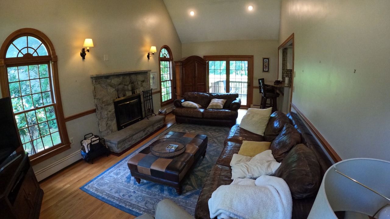 Photo of Livingroom in Beverly