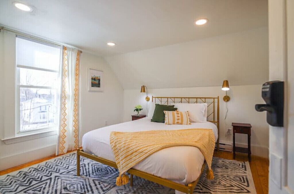 Photo of Bedroom in Westbrook