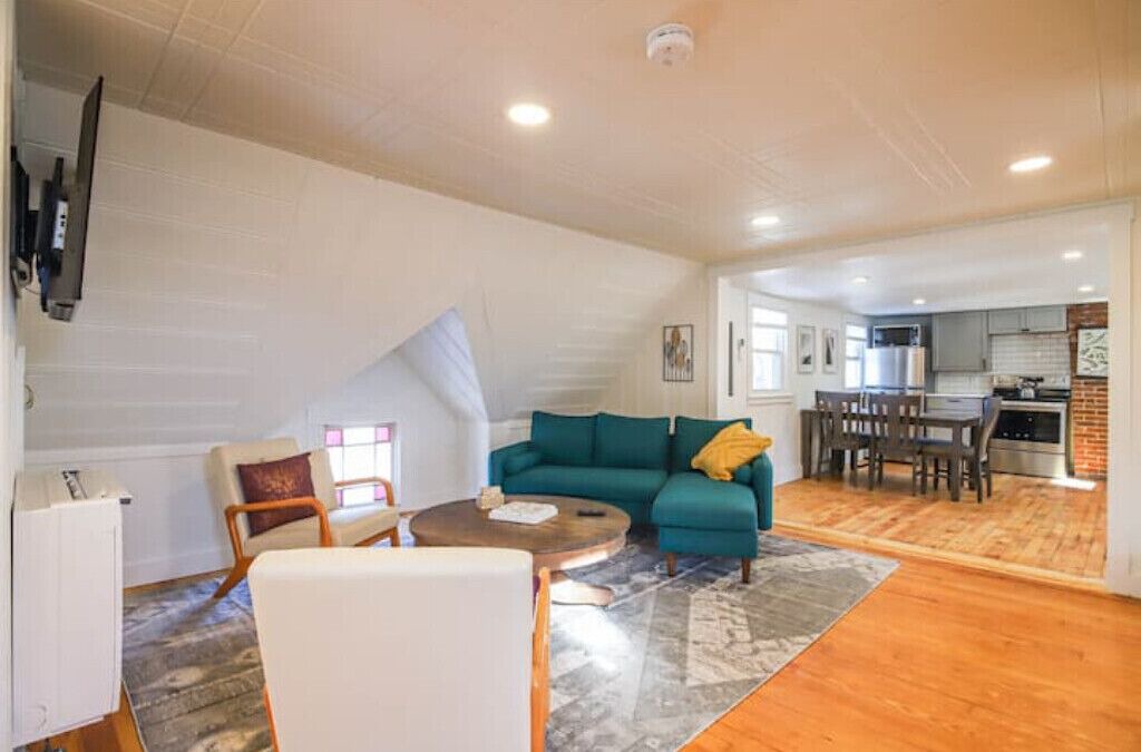 Photo of Livingroom in Westbrook