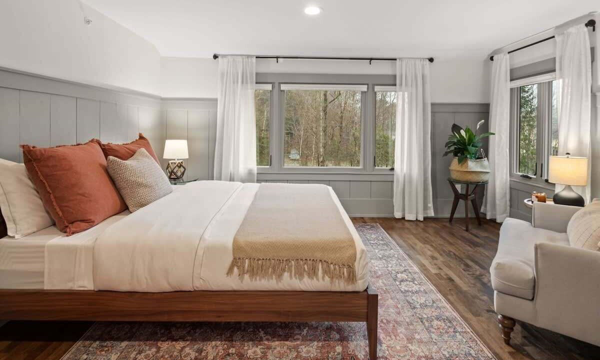 Photo of Bedroom in Stowe Area