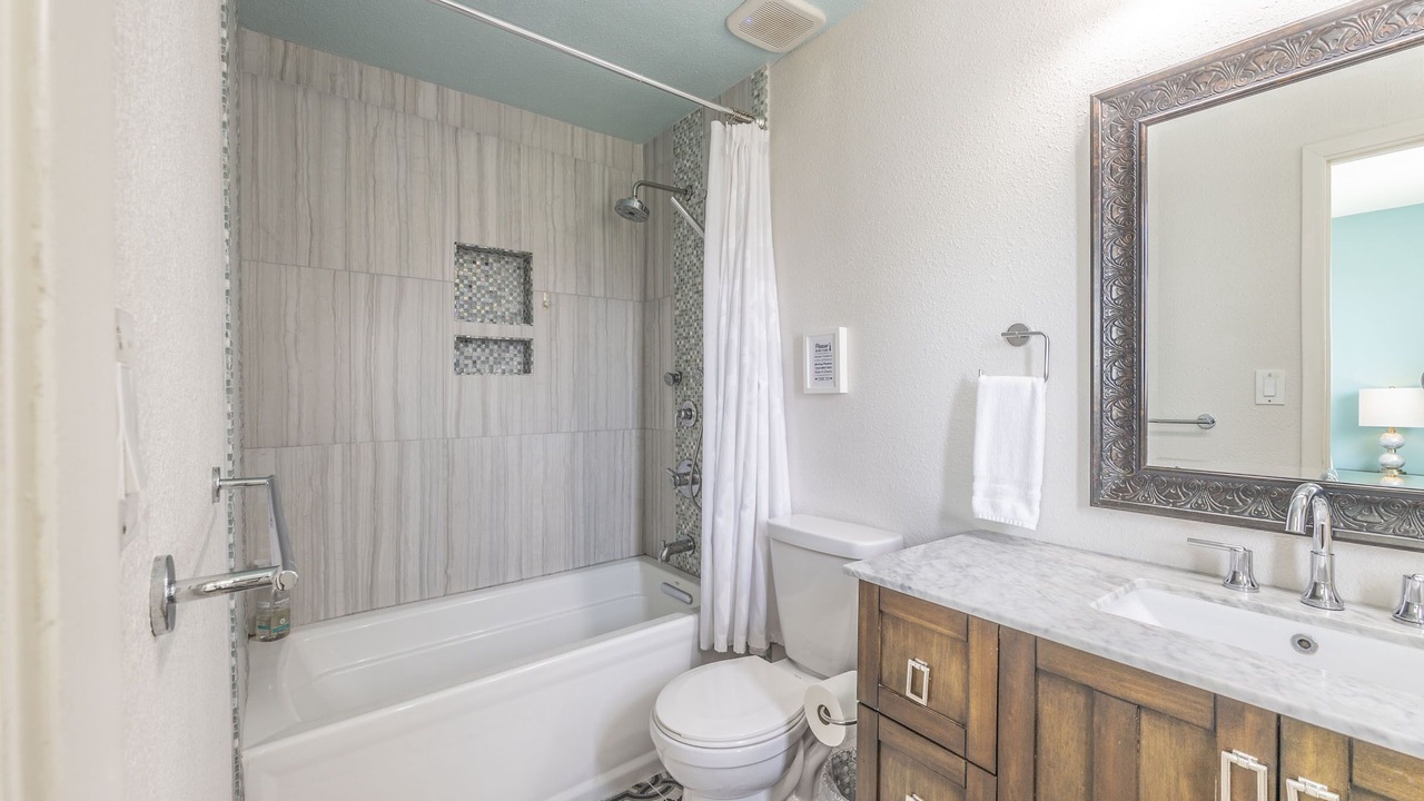 Photo of Bathroom in Galveston
