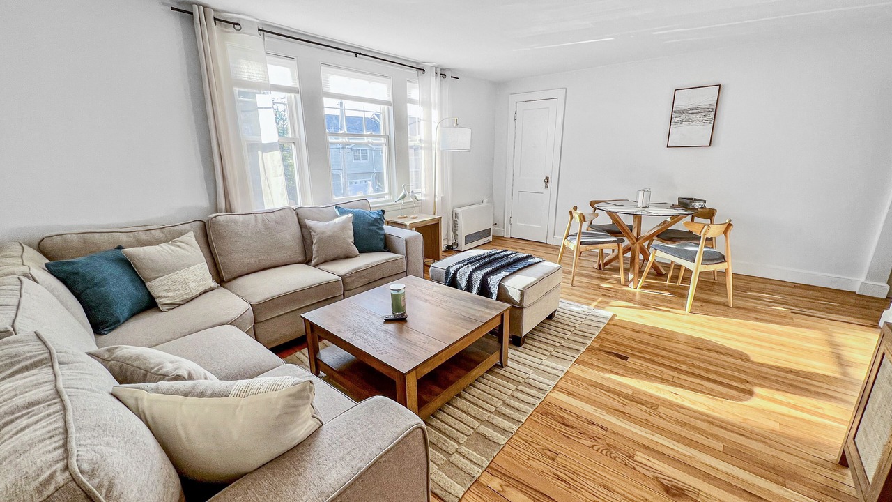 Photo of Livingroom in Loveitts Field
