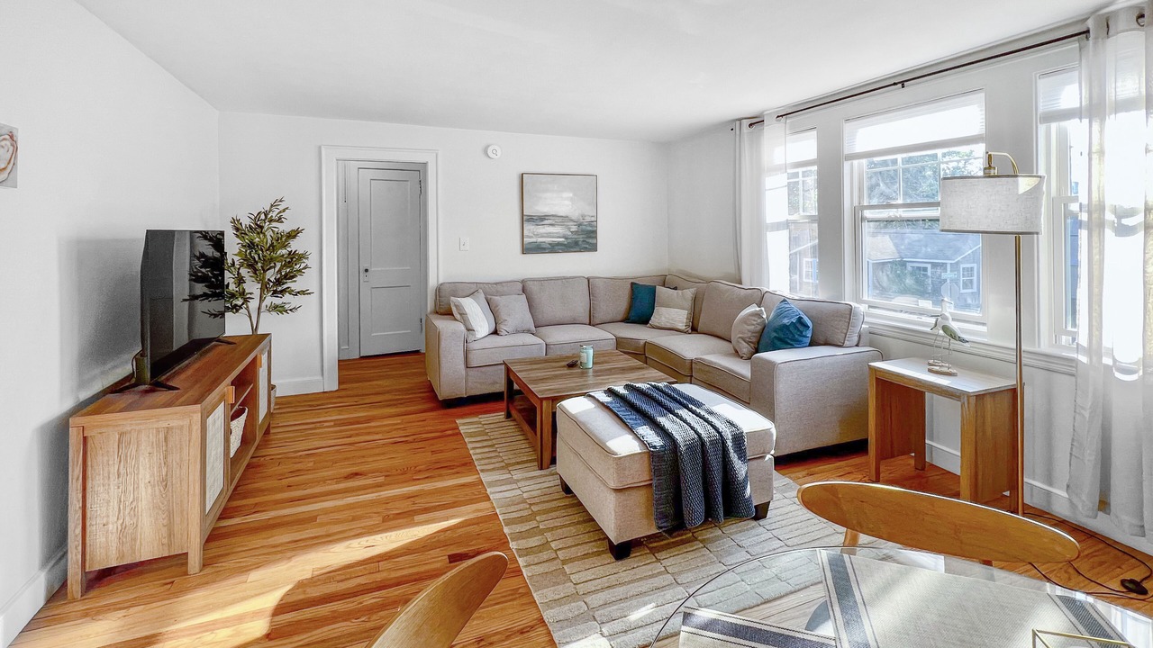 Photo of Livingroom in Loveitts Field