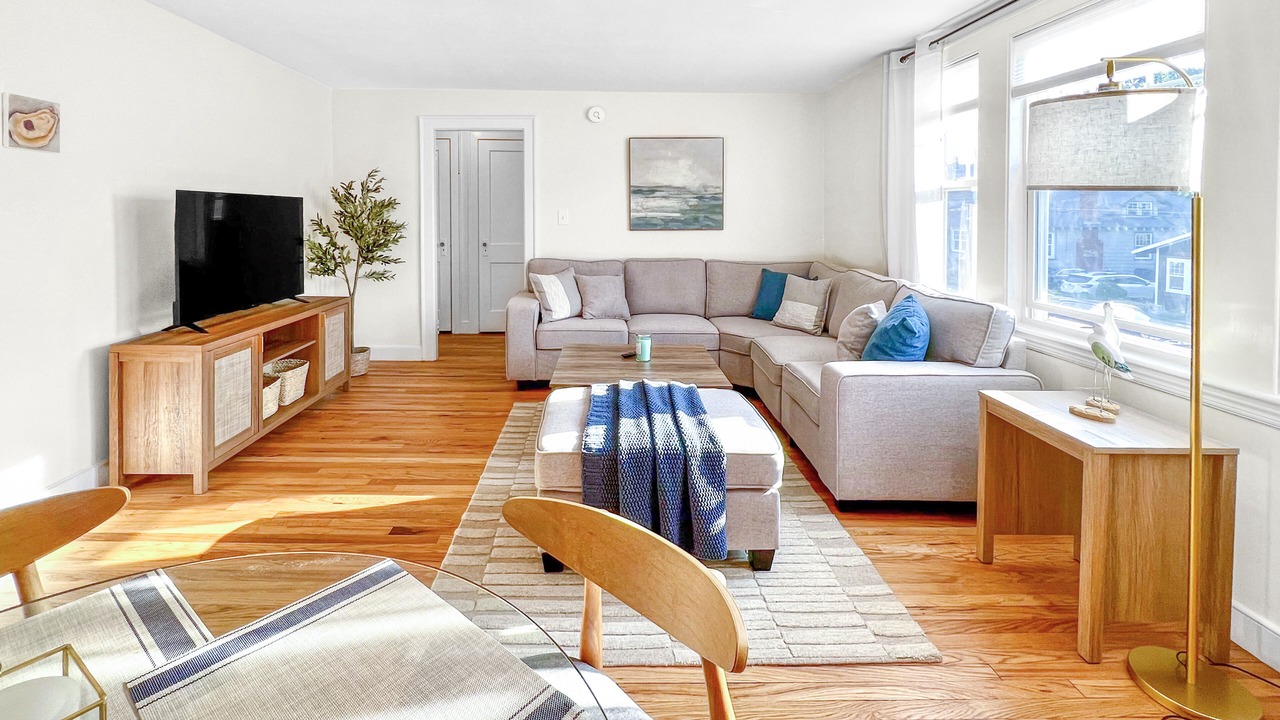 Photo of Livingroom in Loveitts Field