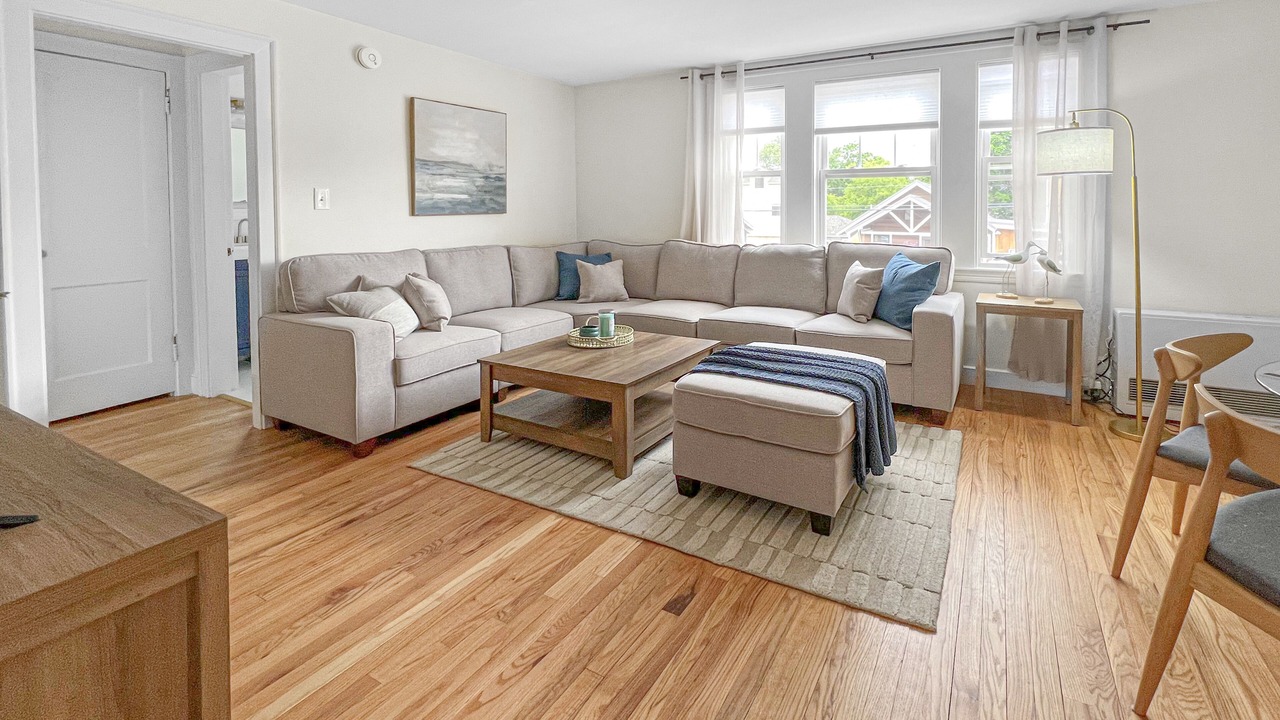 Photo of Livingroom in Loveitts Field