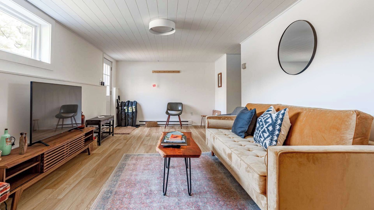 Photo of Livingroom in Hollowville
