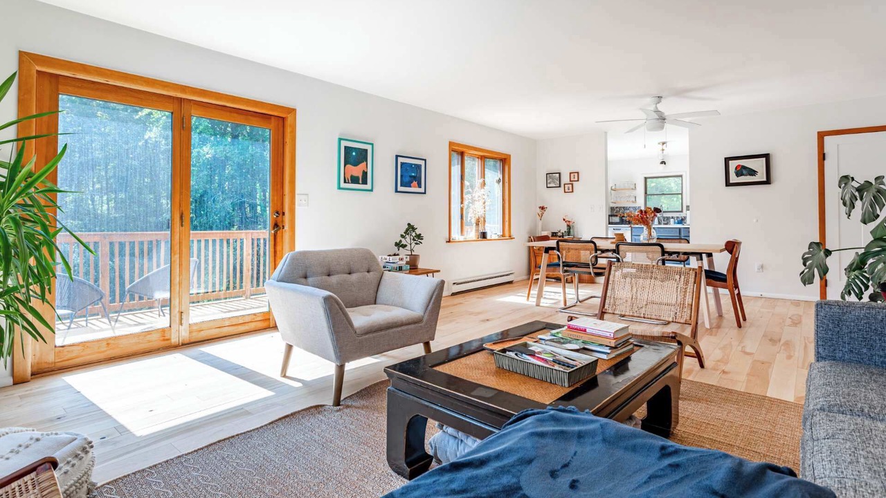 Photo of Livingroom in Hollowville