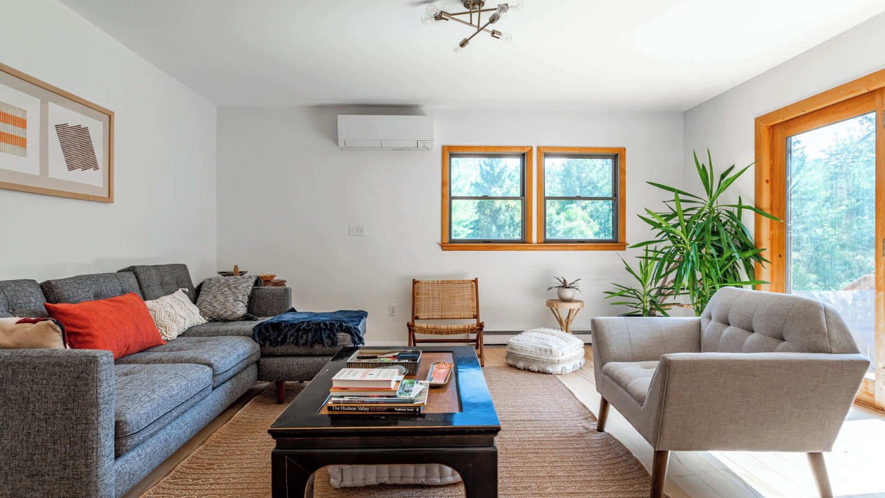 Photo of Livingroom in Hollowville