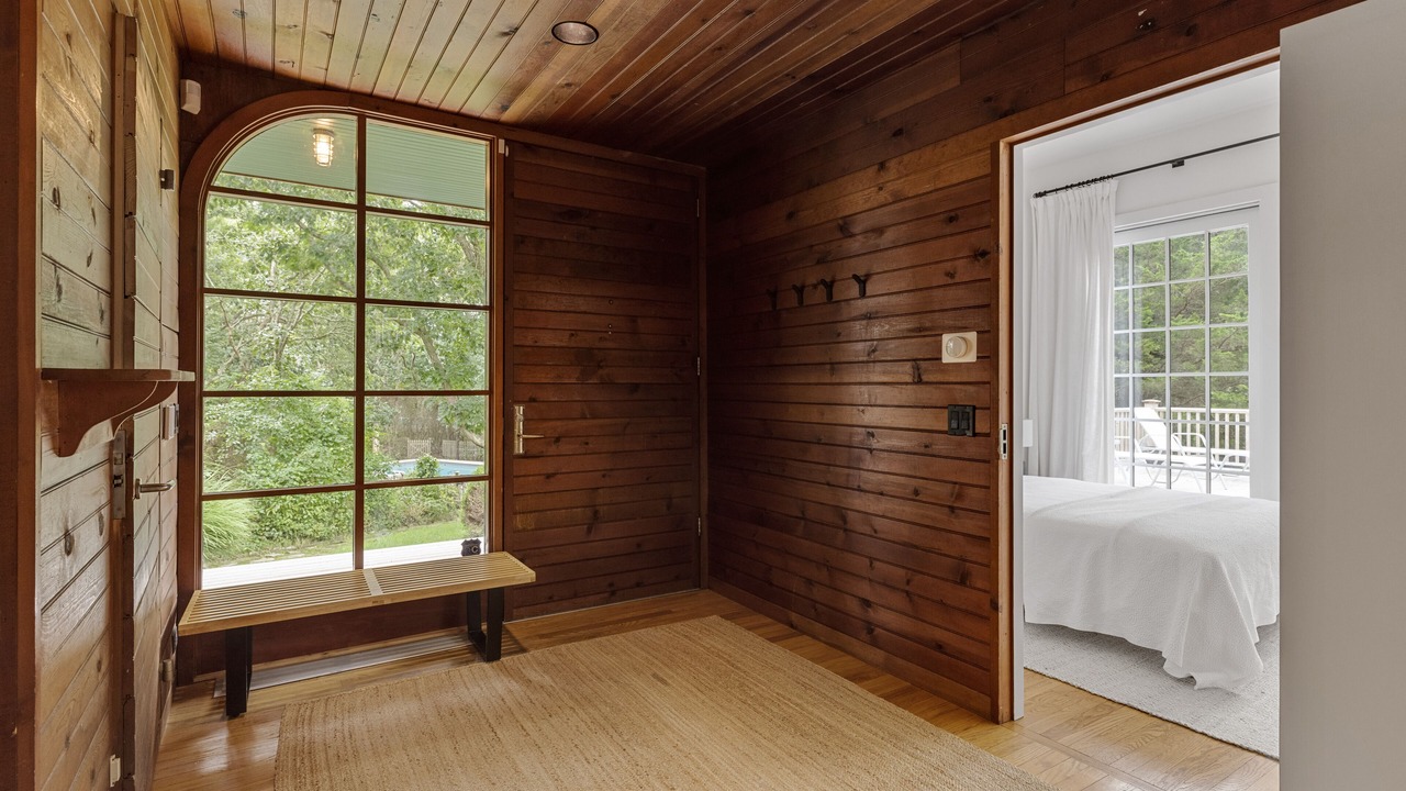 Photo of Bedroom in Shinnecock Hills