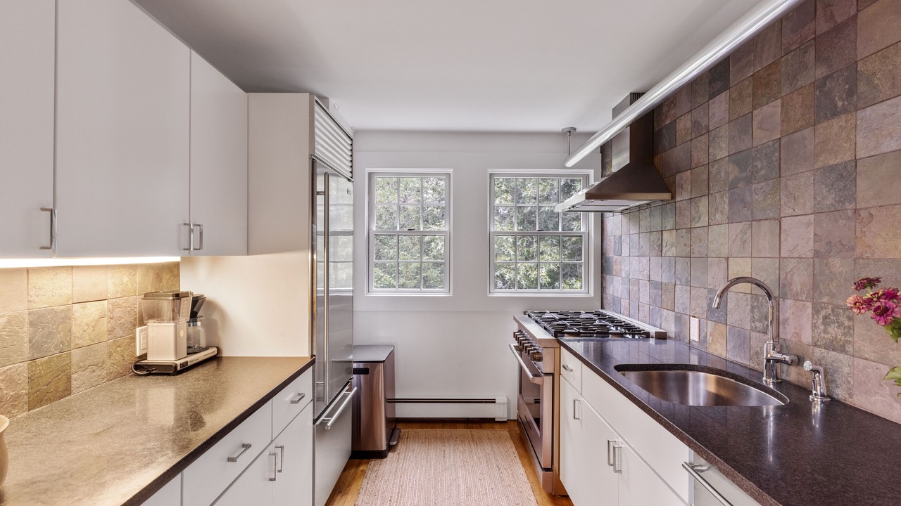 Photo of Kitchen in Shinnecock Hills