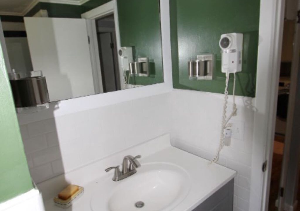 Photo of Bathroom in Town of Delaware